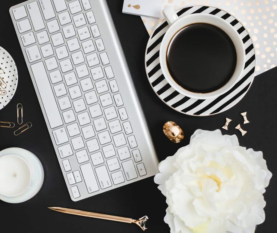 Make Money Blogging CHALLENGE for beginners! If you’re ready to finally make money blogging - I mean a real FULL-TIME blog income - then you need to join this 5-day challenge to make money blogging. These are the best tips to make extra cash from your passive income website. This challenge is for beginners & for experts - for travel bloggers & mom bloggers - all people can get started fast with these tips & ideas… and the challenge makes it FUN! Get started today: